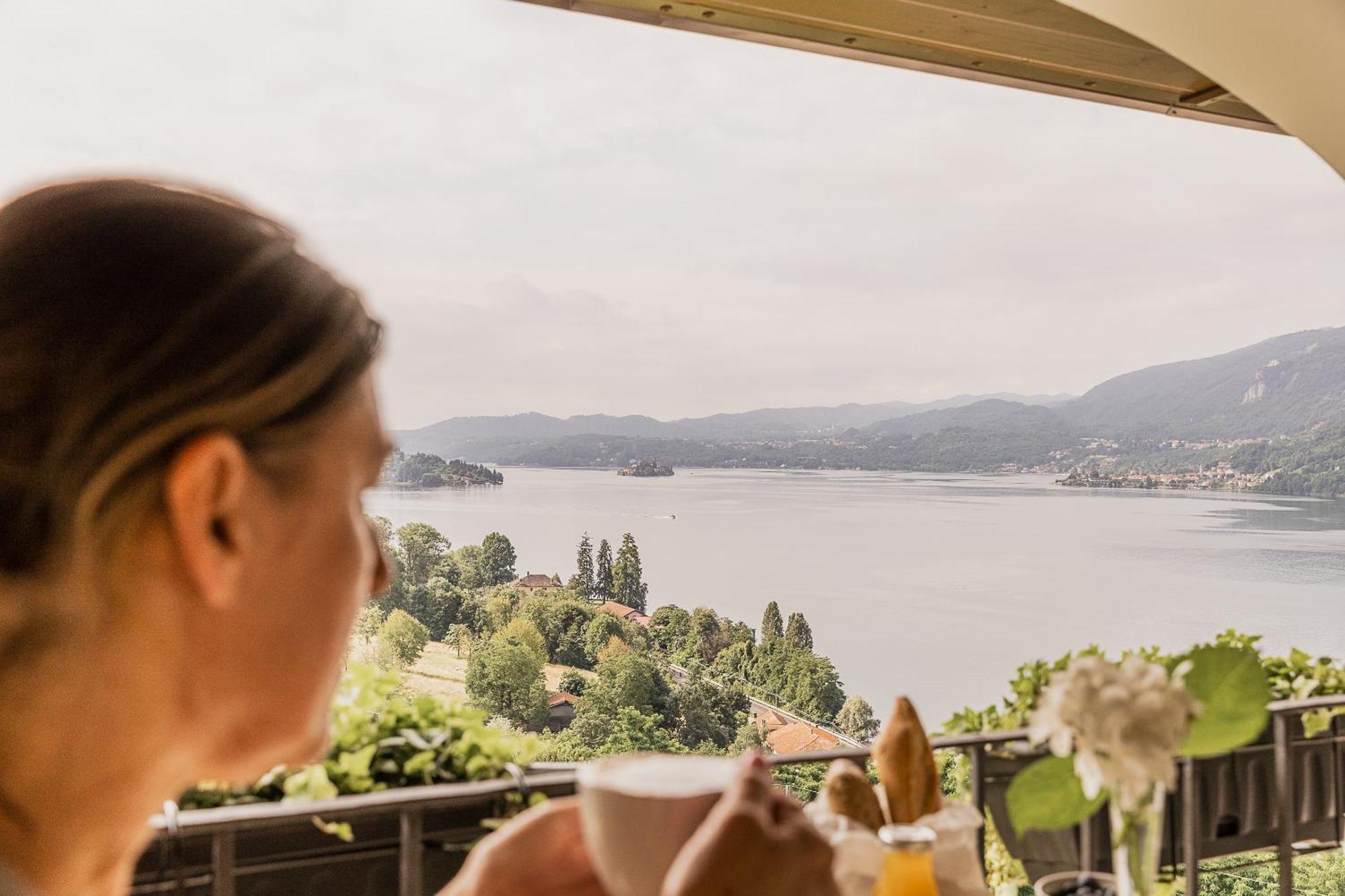 Villa Antica Colonia - Lake Orta - Suite Apartments Adults Only - Spa & Wellness Pettenasco Buitenkant foto