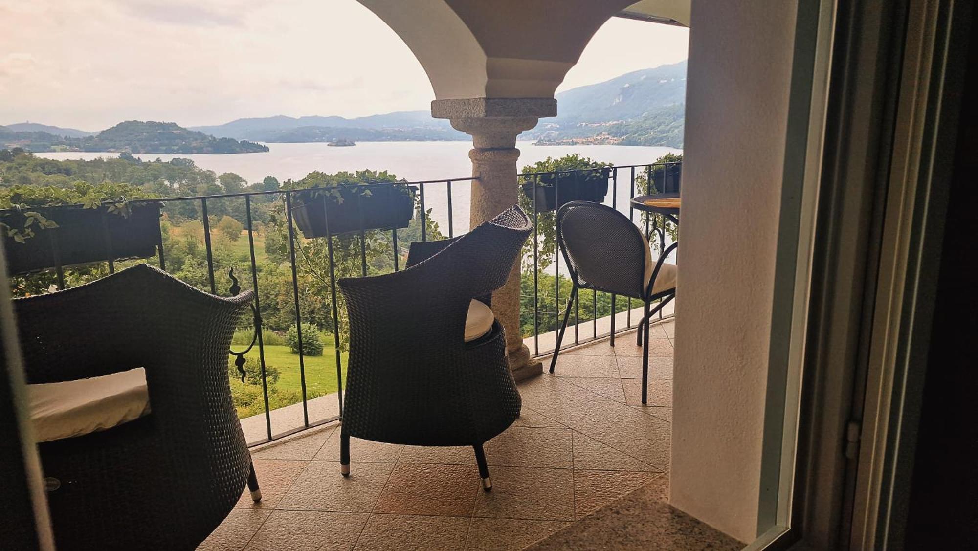 Villa Antica Colonia - Lake Orta - Suite Apartments Adults Only - Spa & Wellness Pettenasco Buitenkant foto